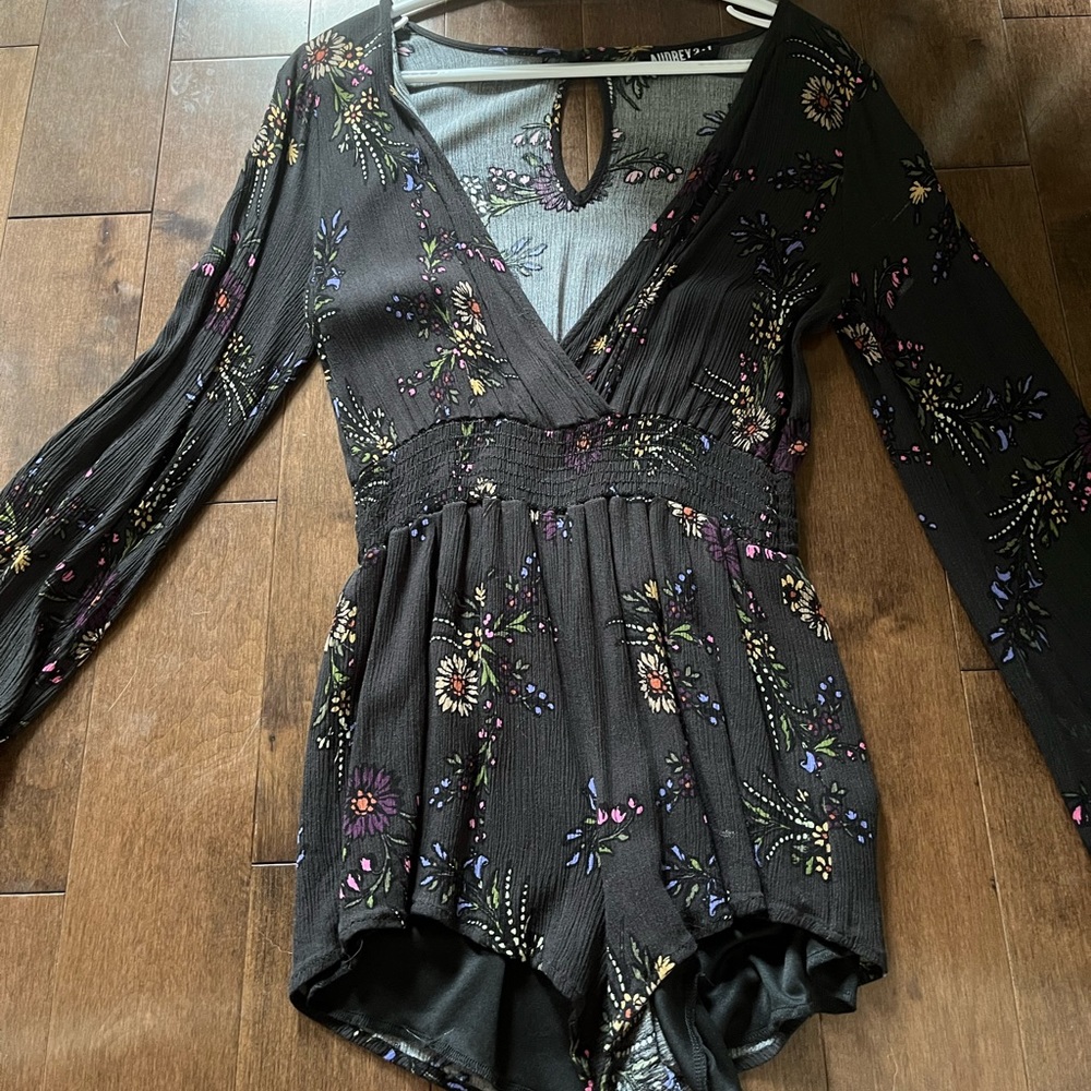 Audrey 3+1 romper
